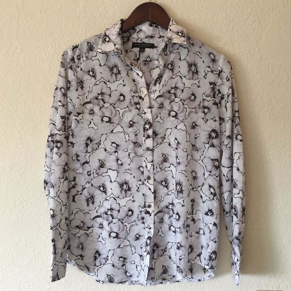 Banana Republic Button-Down Blouse